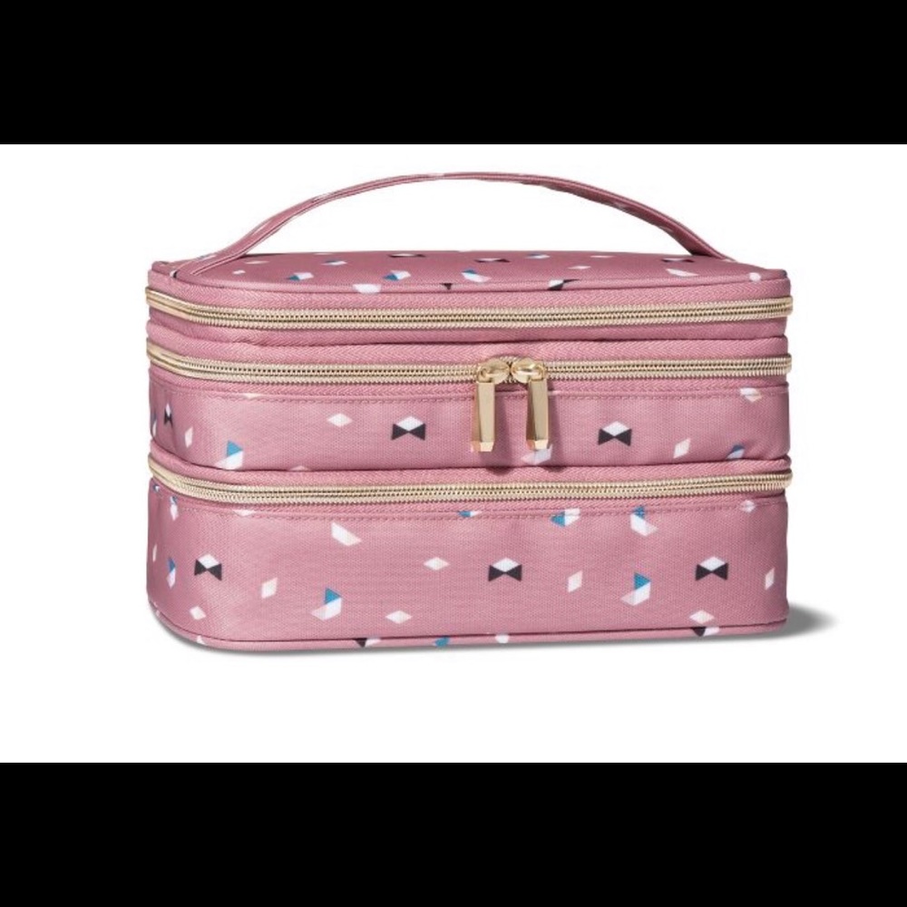 Make up organizer